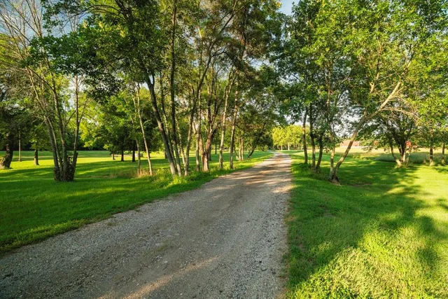 $838,847 | 3813 Utah Terrace, Wellsville, KS 66092