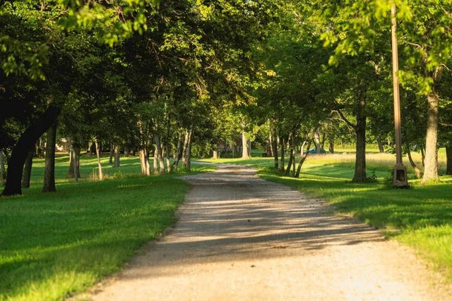 $838,847 | 3813 Utah Terrace, Wellsville, KS 66092