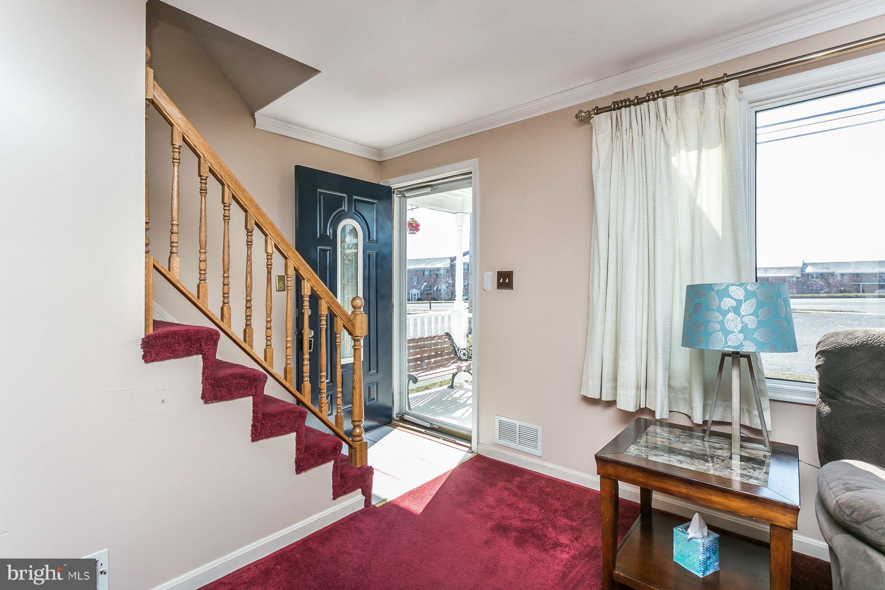3822 East Joppa Road Baltimore, MD 21234 - Photo 3 of 10 Living Room