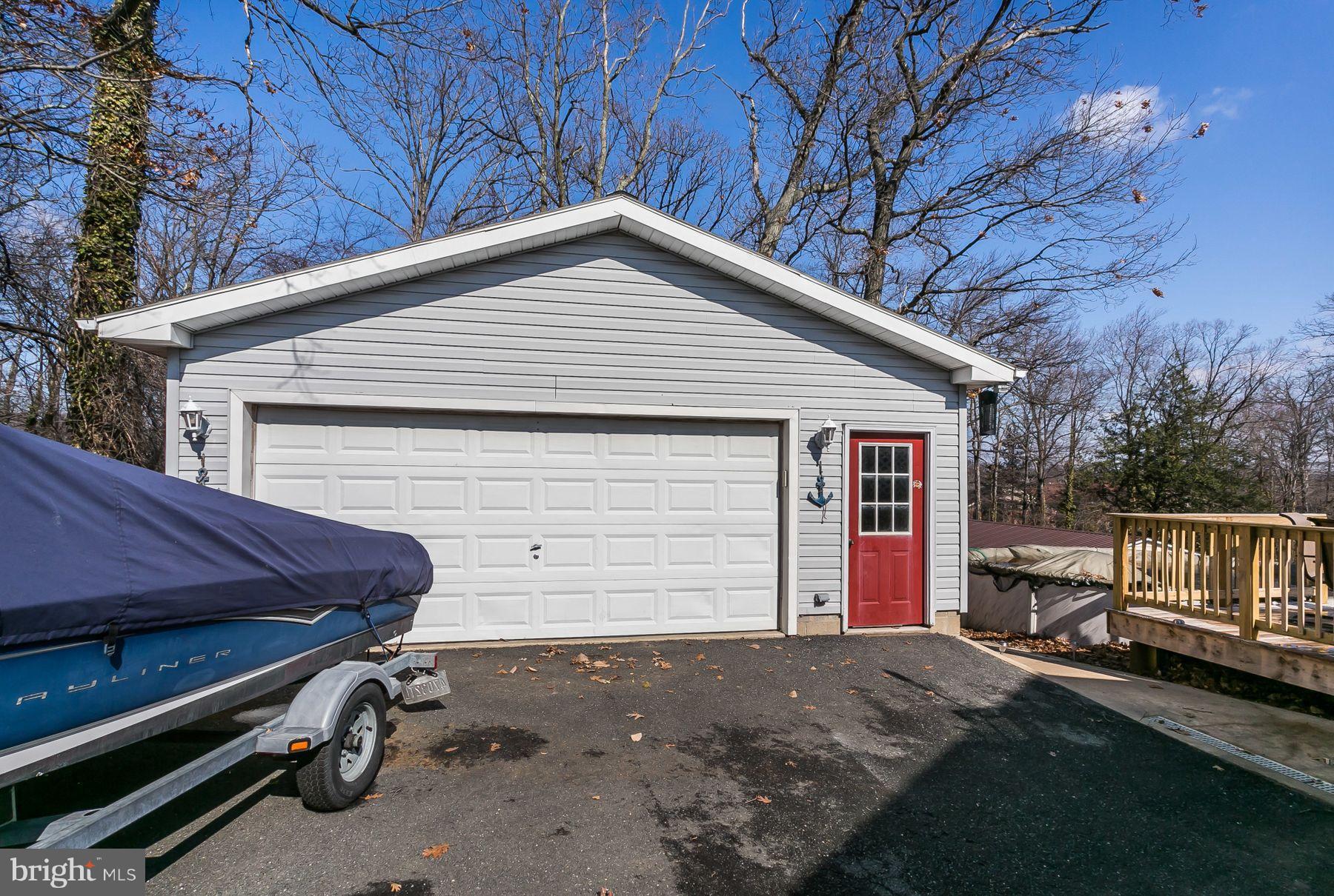 3822 East Joppa Road Baltimore, MD 21234 - Photo 9 of 10 Exterior (Rear)