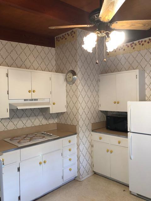 5219 Garfield Road Delray Beach, FL 33484 - Photo 5 of 15 kitchen