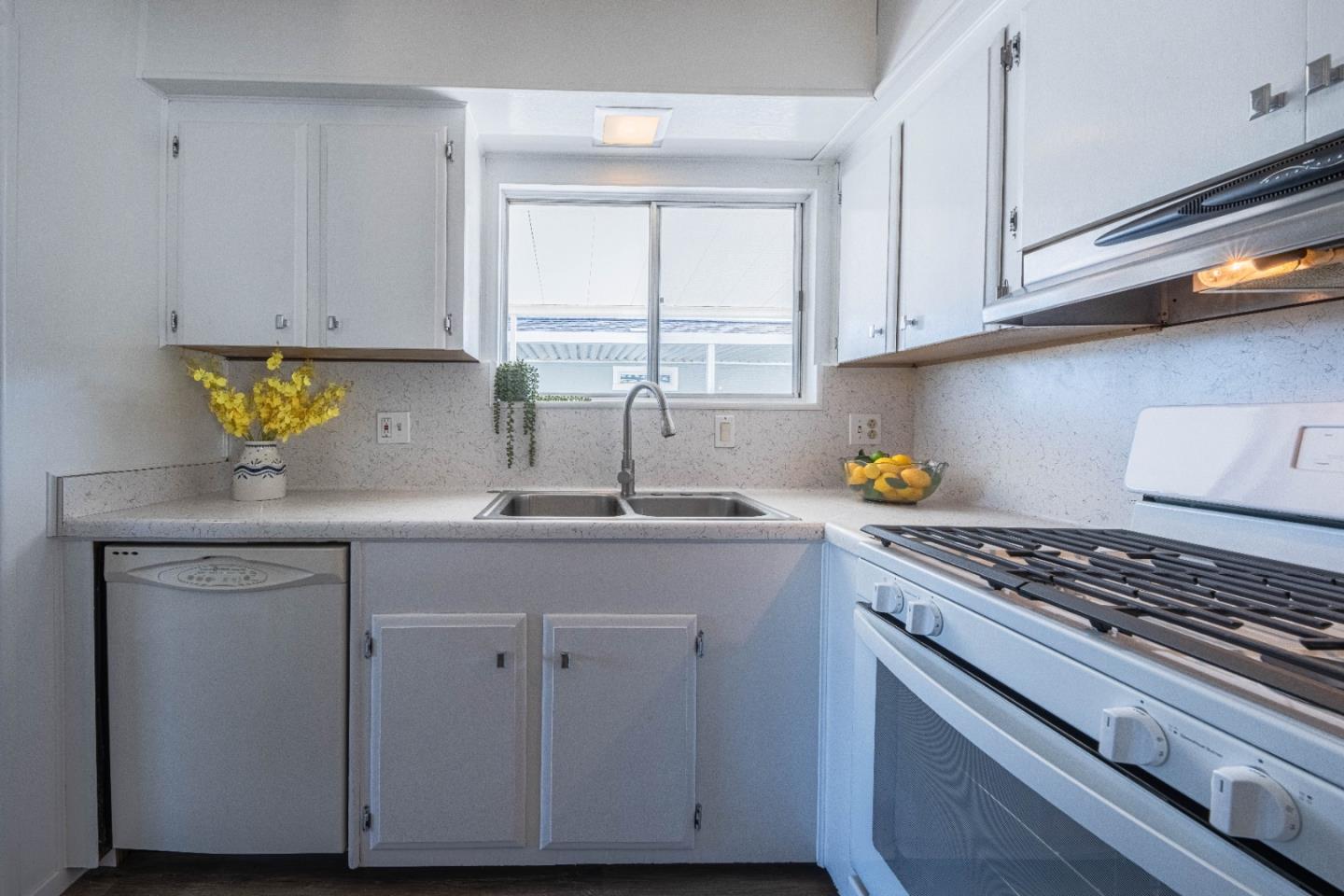 55 San Juan Grade Road, Unit 95 Salinas, CA 93906 - Photo 14 of 33