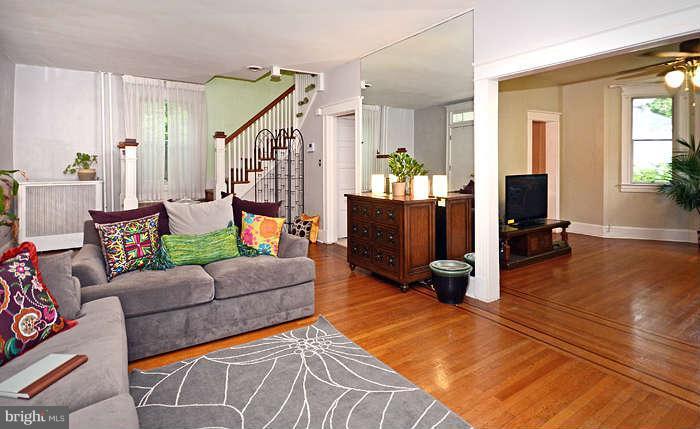 2321 Monticello Road Baltimore, MD 21216 - Photo 2 of 21 Living Room
