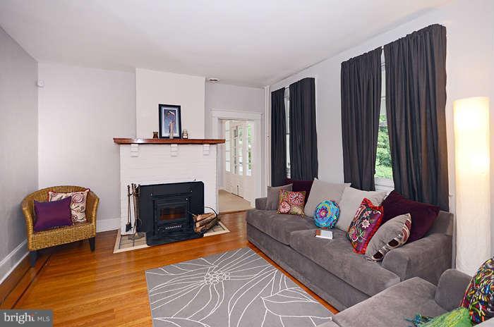 2321 Monticello Road Baltimore, MD 21216 - Photo 19 of 21 Living Room