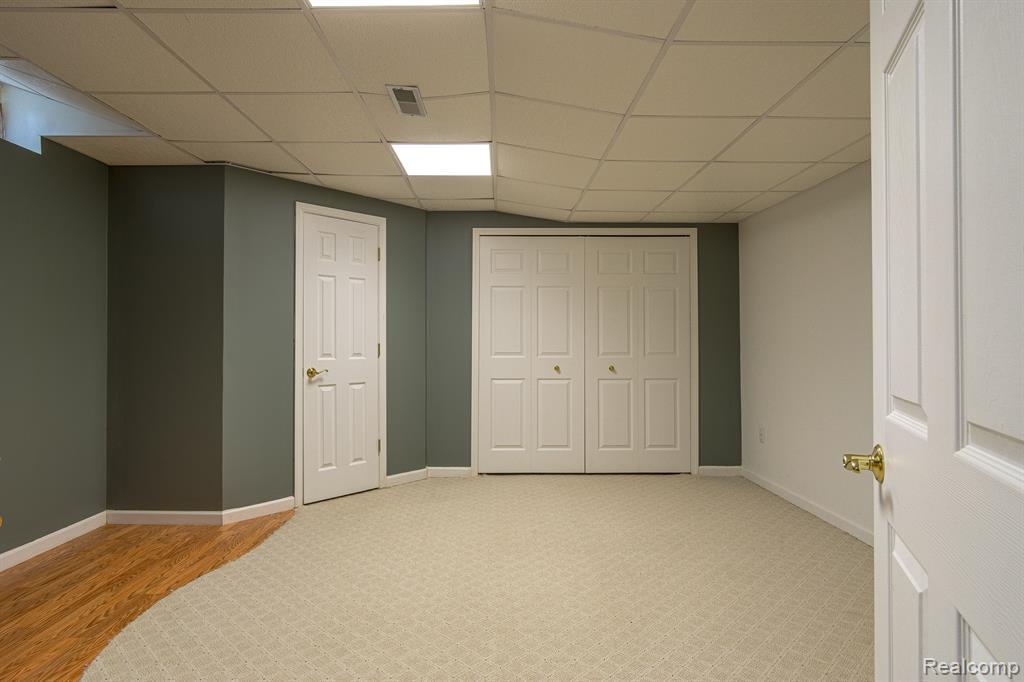 5441 Ivy Court Howell, MI 48843 - Photo 17 of 21