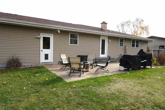 $299,900 | 207 North Dousman Street, Prairie du Chien, WI 53821