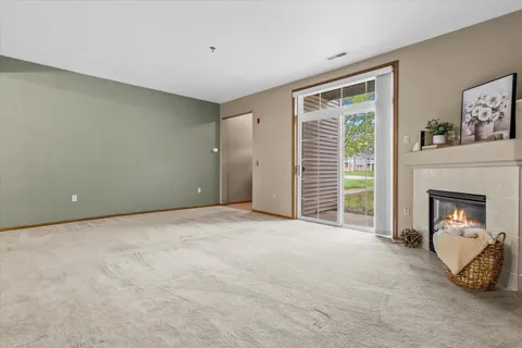 $235,000 | 425 West Aspen Drive, Unit 2, Oak Creek, WI 53154