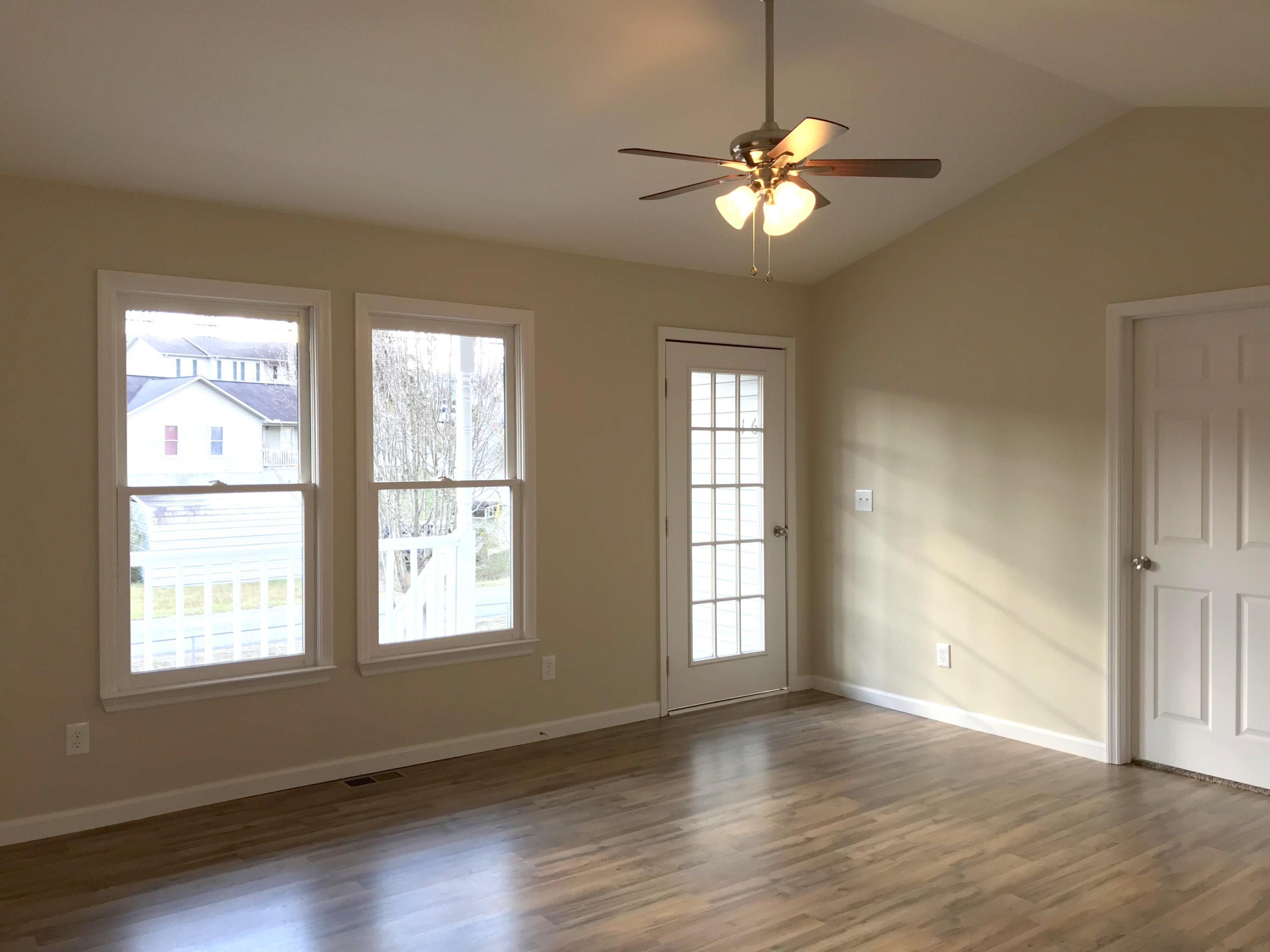 165 Sandy Hill Road La Follette, TN 37766 - Photo 4 of 16 Living room