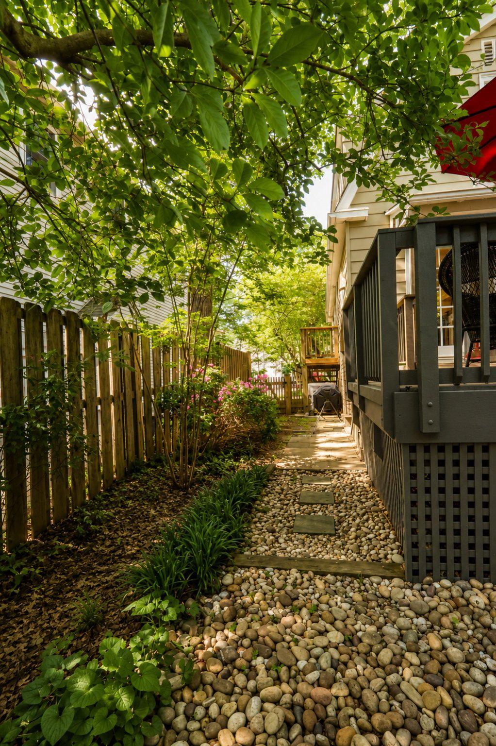 15 East Walnut Street Alexandria, VA 22301 - Photo 60 of 77 Side yard leading out to street