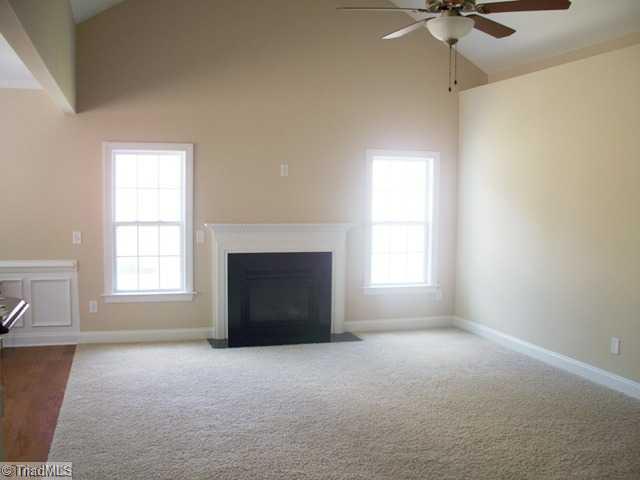 6320 Ridge Haven Road Greensboro, NC 27410 - Photo 3 of 15 Living Room.