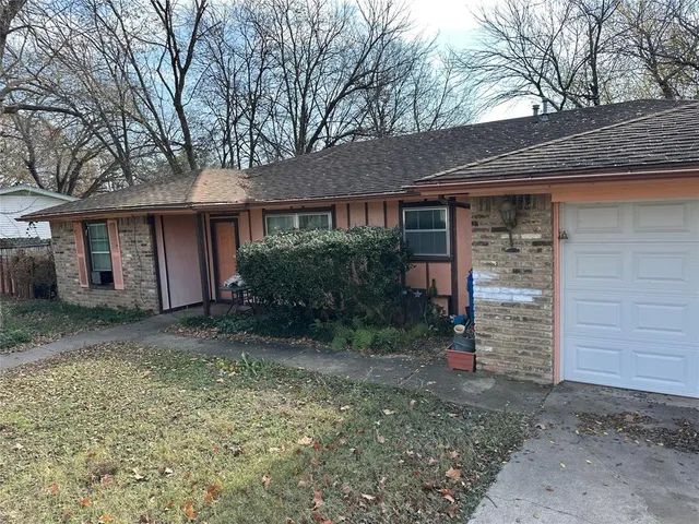 $230,000 | 140 Brewster Street, Robinson, TX 76706