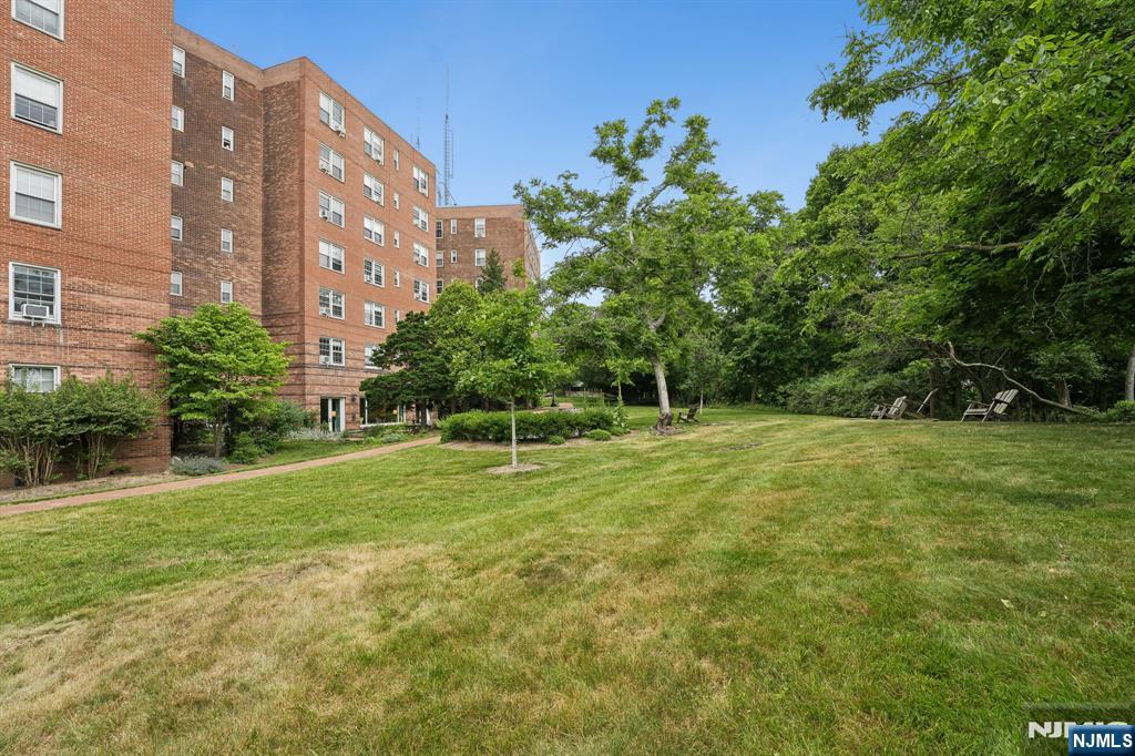 10 Crestmont Road, Unit 2N Montclair, NJ 07042 - Photo 24 of 25