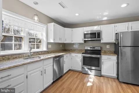 $874,900 | 4843 Willett Parkway, Unit 83, Chevy Chase, MD 20815