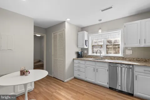 $874,900 | 4843 Willett Parkway, Unit 83, Chevy Chase, MD 20815