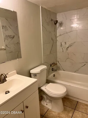 $1,400 | 415 North Halifax Avenue, Unit 111, Daytona Beach, FL 32118