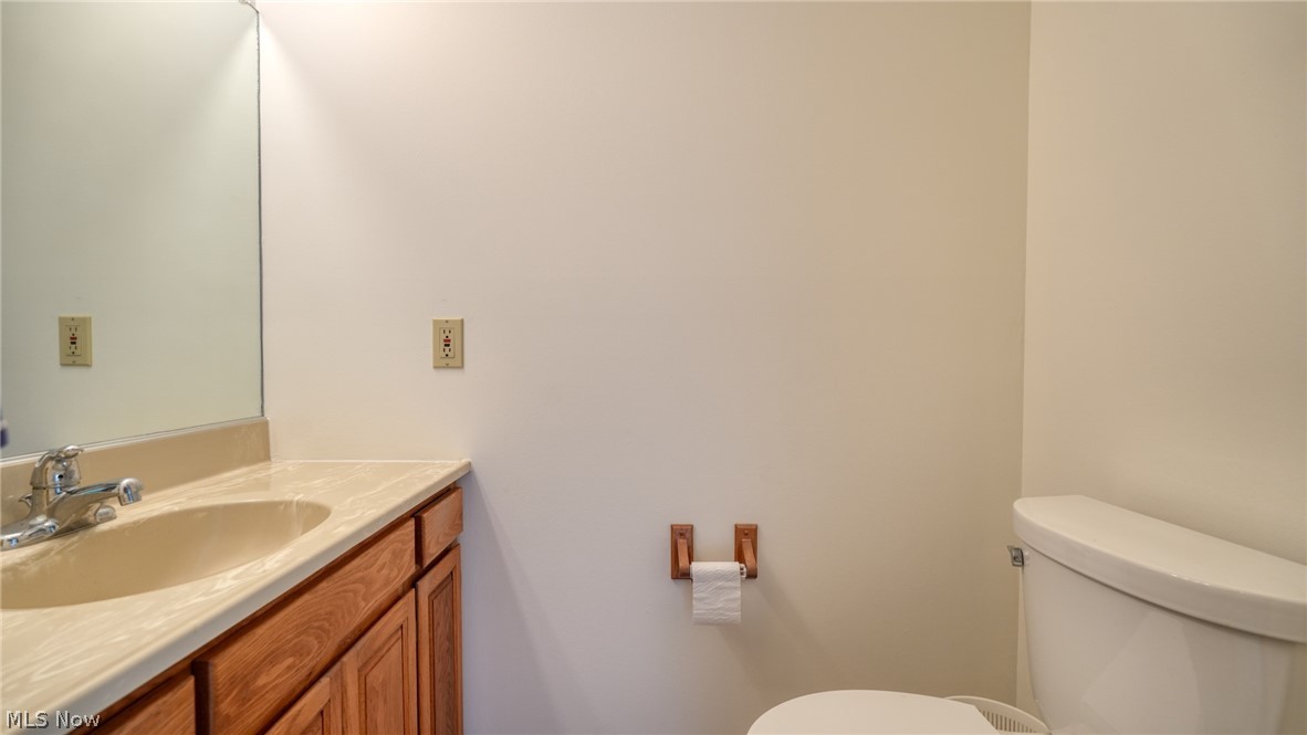69711 Styx Hill Road Freeport, OH 43973 - Photo 21 of 38 1/2 bathroom