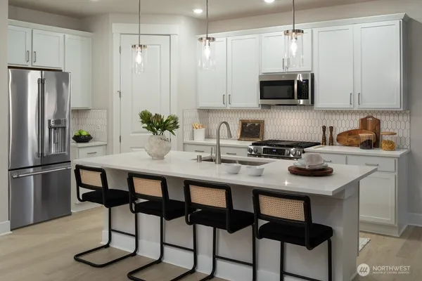 $549,999 | 629 Barquist Lane North, Enumclaw, WA 98022