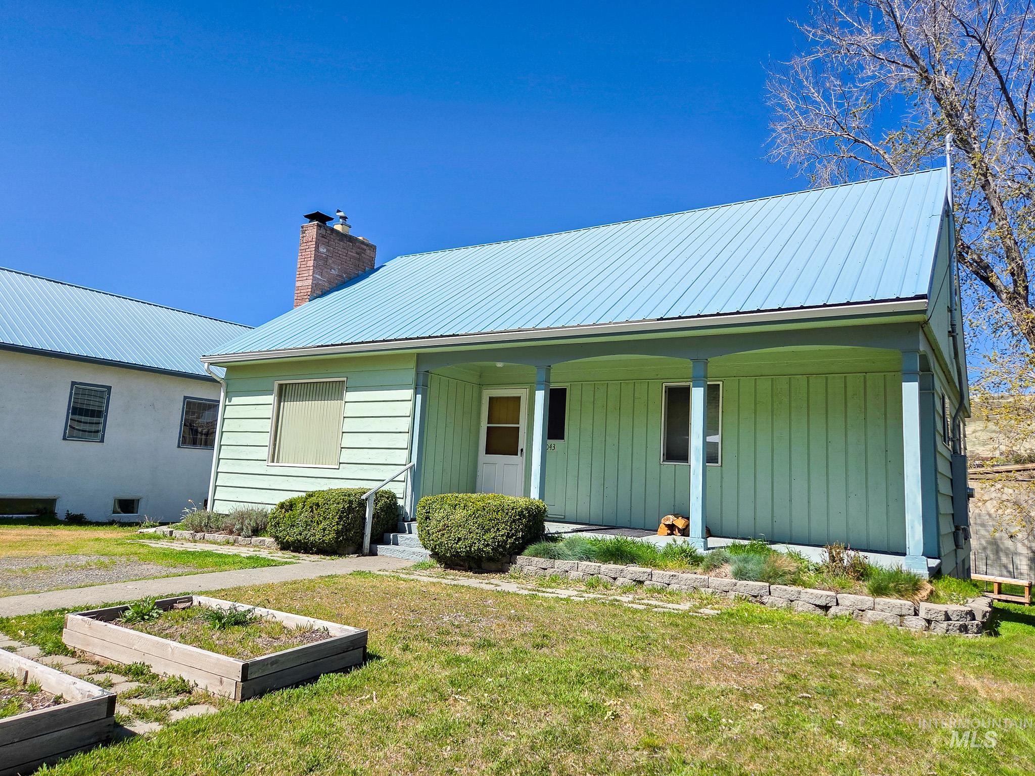 1043 Arlington Street Pomeroy, WA 99347 - Photo 2 of 32