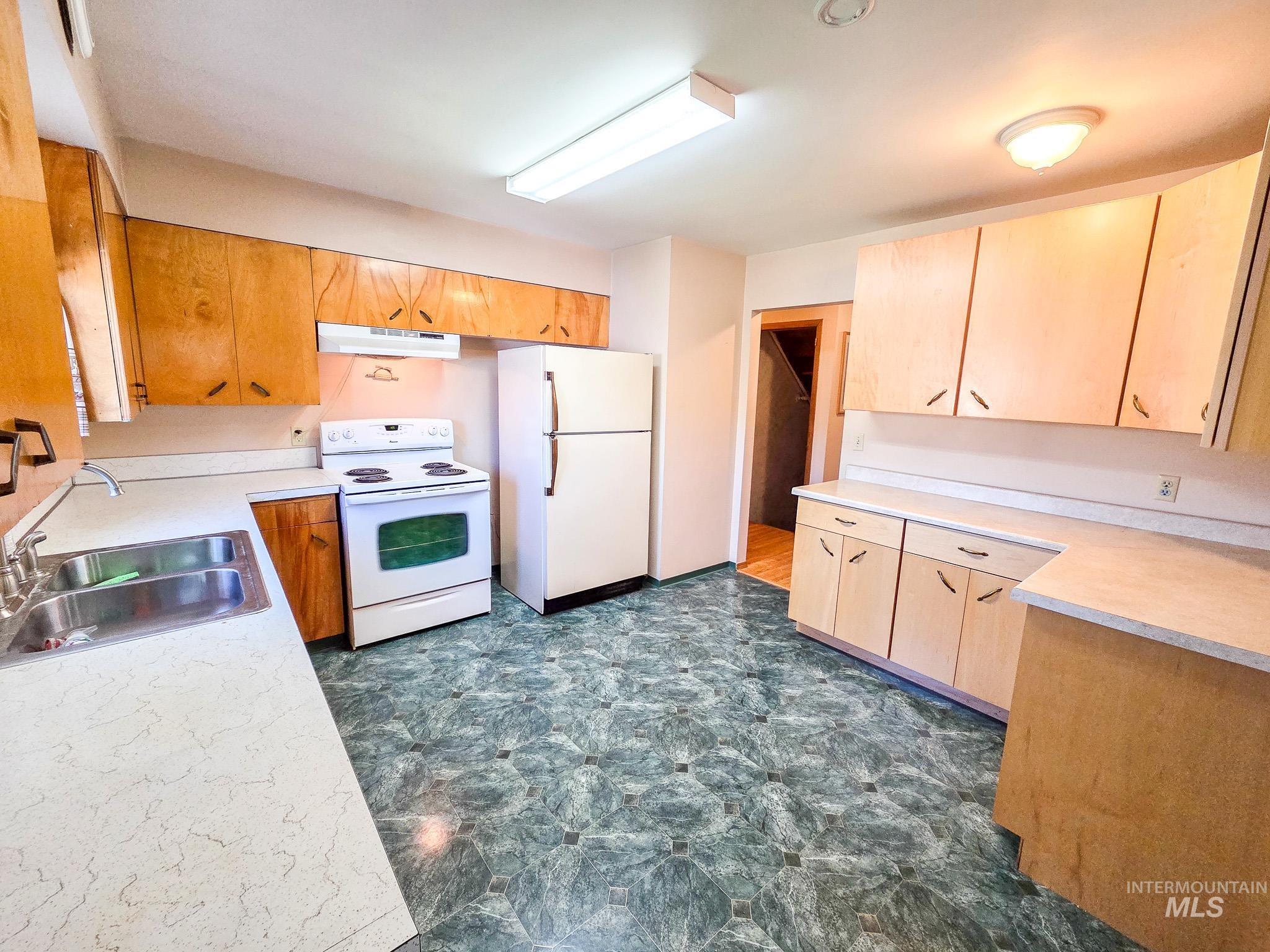 1043 Arlington Street Pomeroy, WA 99347 - Photo 7 of 32