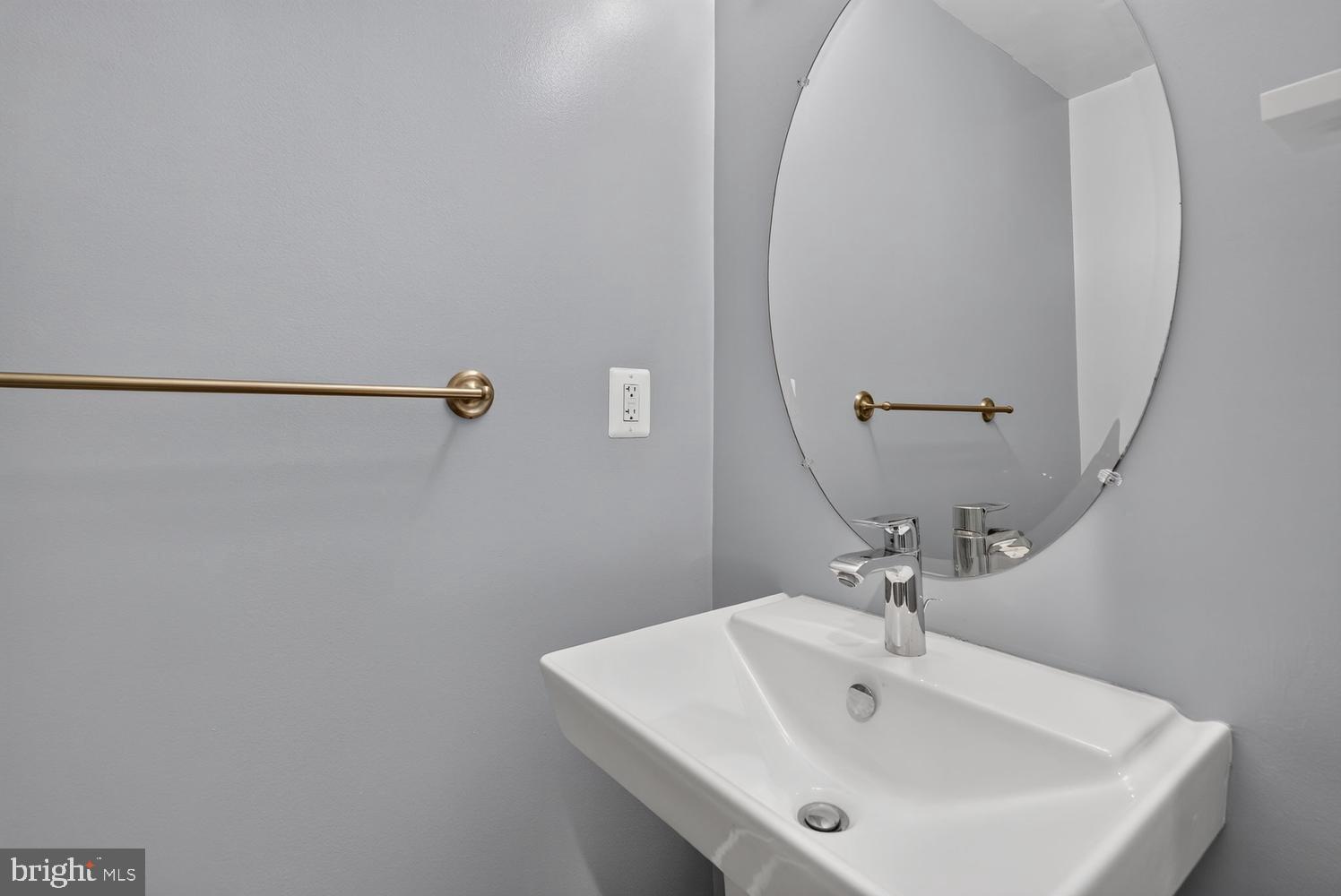 2126 3rd Street Northeast, Unit B Washington, DC 20002 - Photo 20 of 32 Powner Room