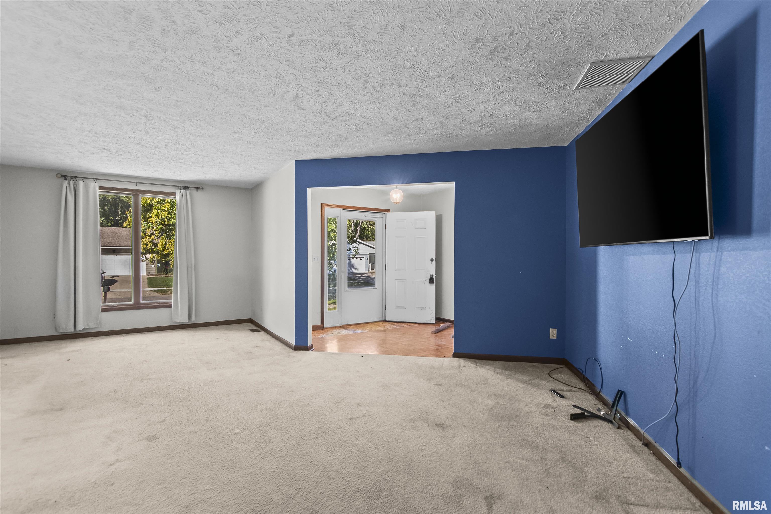 1208 Harmony Court Springfield, IL 62703 - Photo 7 of 39 Gallery Image 7