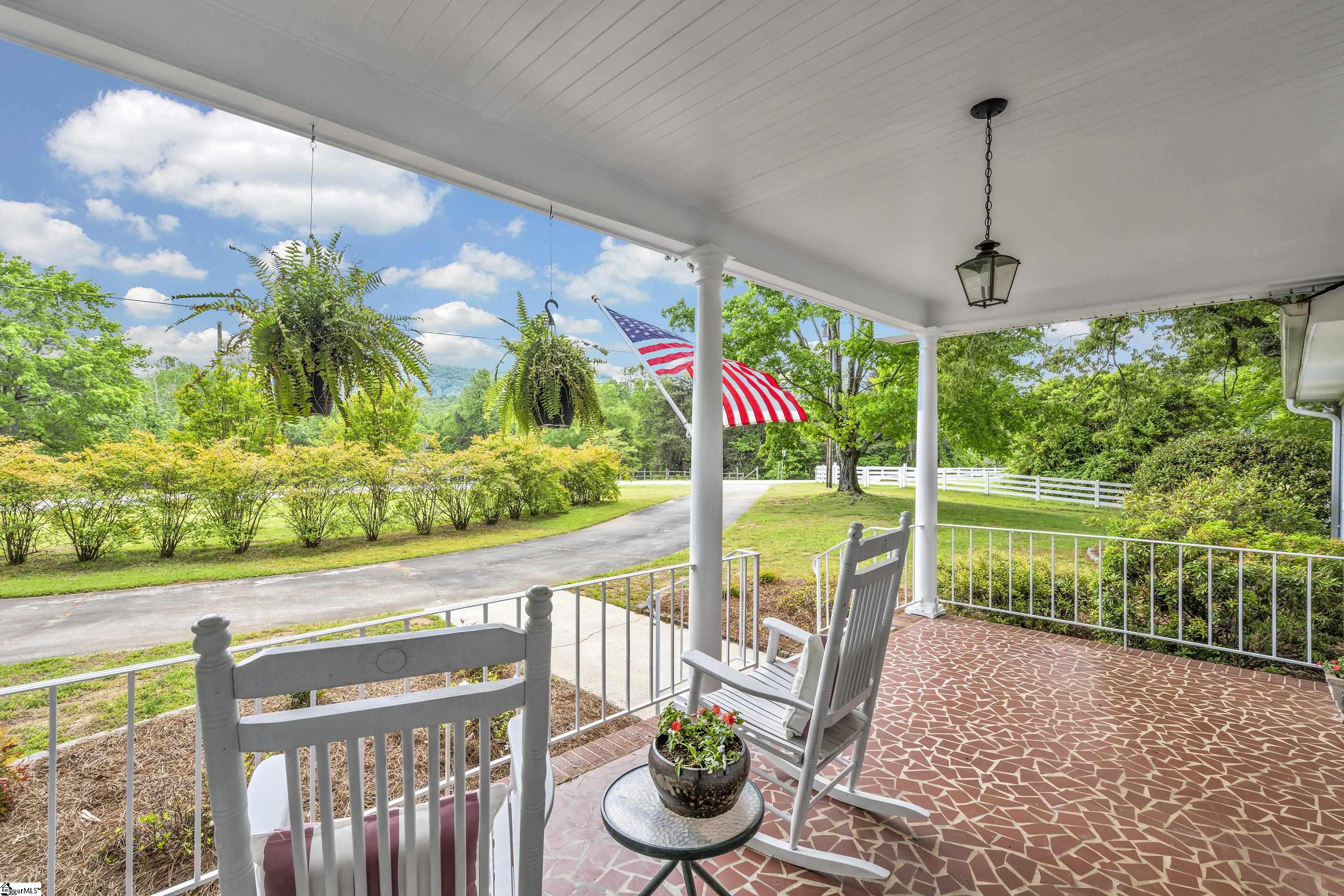 611 Little Texas Road Travelers Rest, SC 29690 - Photo 7 of 35 Gallery Image 7