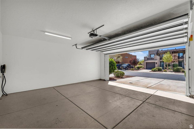 5010 Escapes Drive St. George, UT 84770 - Photo 25 of 46 View of garage