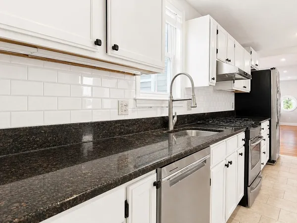 $3,700 | 19 Prospect Street, Unit 19, Newton, MA 02465