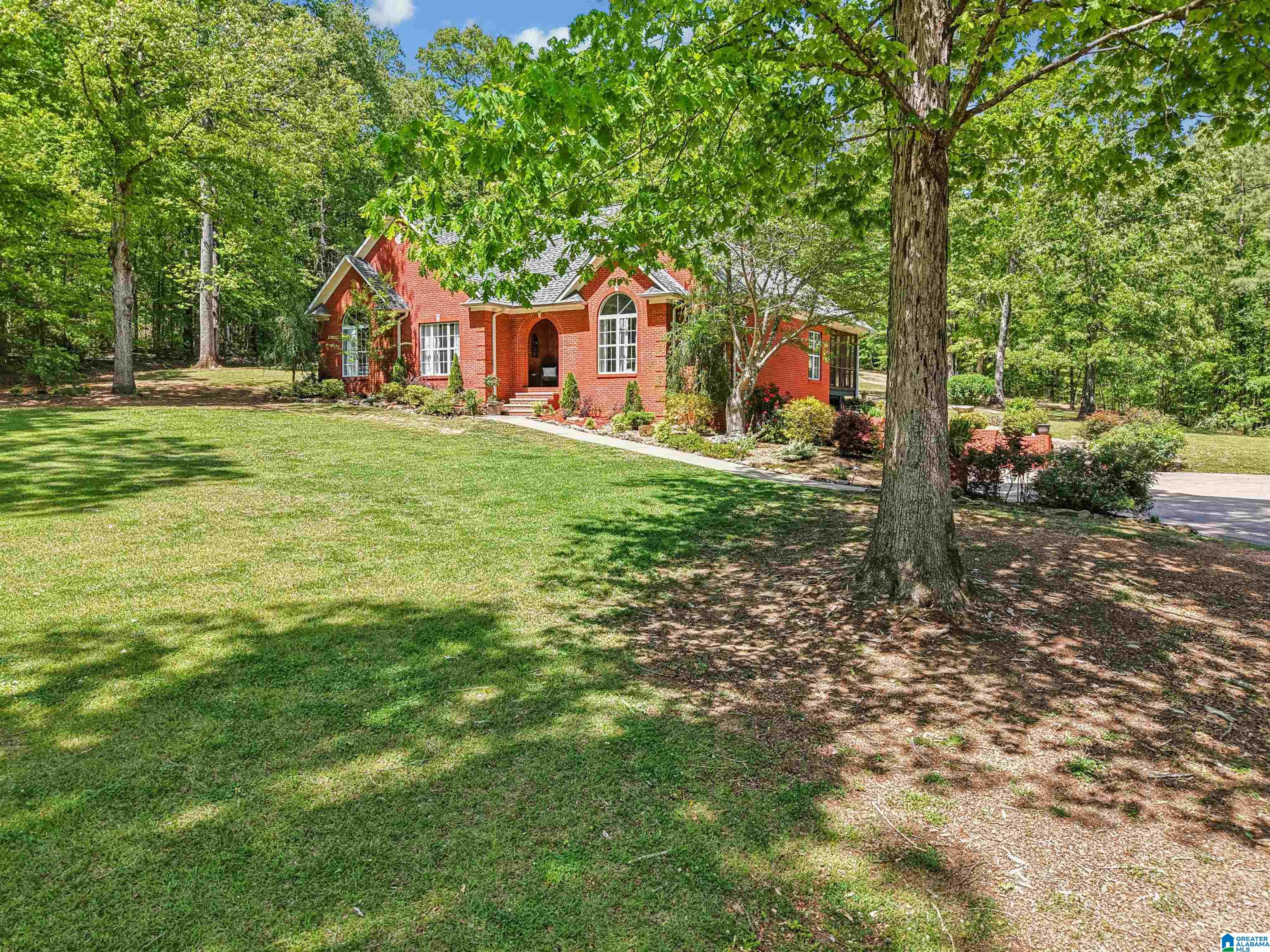 706 Oak Valley Road Springville, AL 35146 - Photo 1 of 55