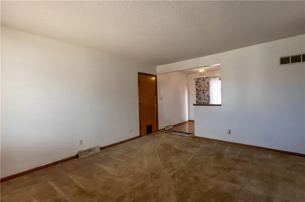 $195,000 | 3339 South Vermont Avenue, Independence, MO 64052