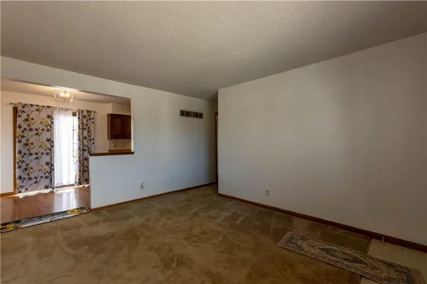 $195,000 | 3339 South Vermont Avenue, Independence, MO 64052