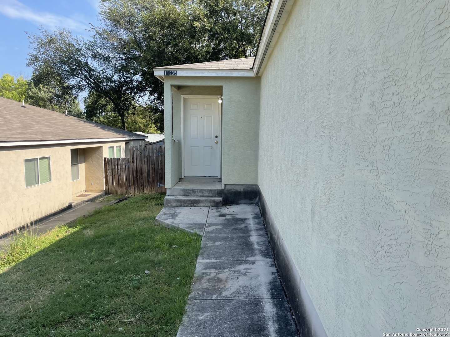11235 Terra Loop Road San Antonio, TX 78233 - Photo 7 of 8