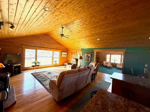 $399,900 | 10835 Barron Road, Chana, IL 61015