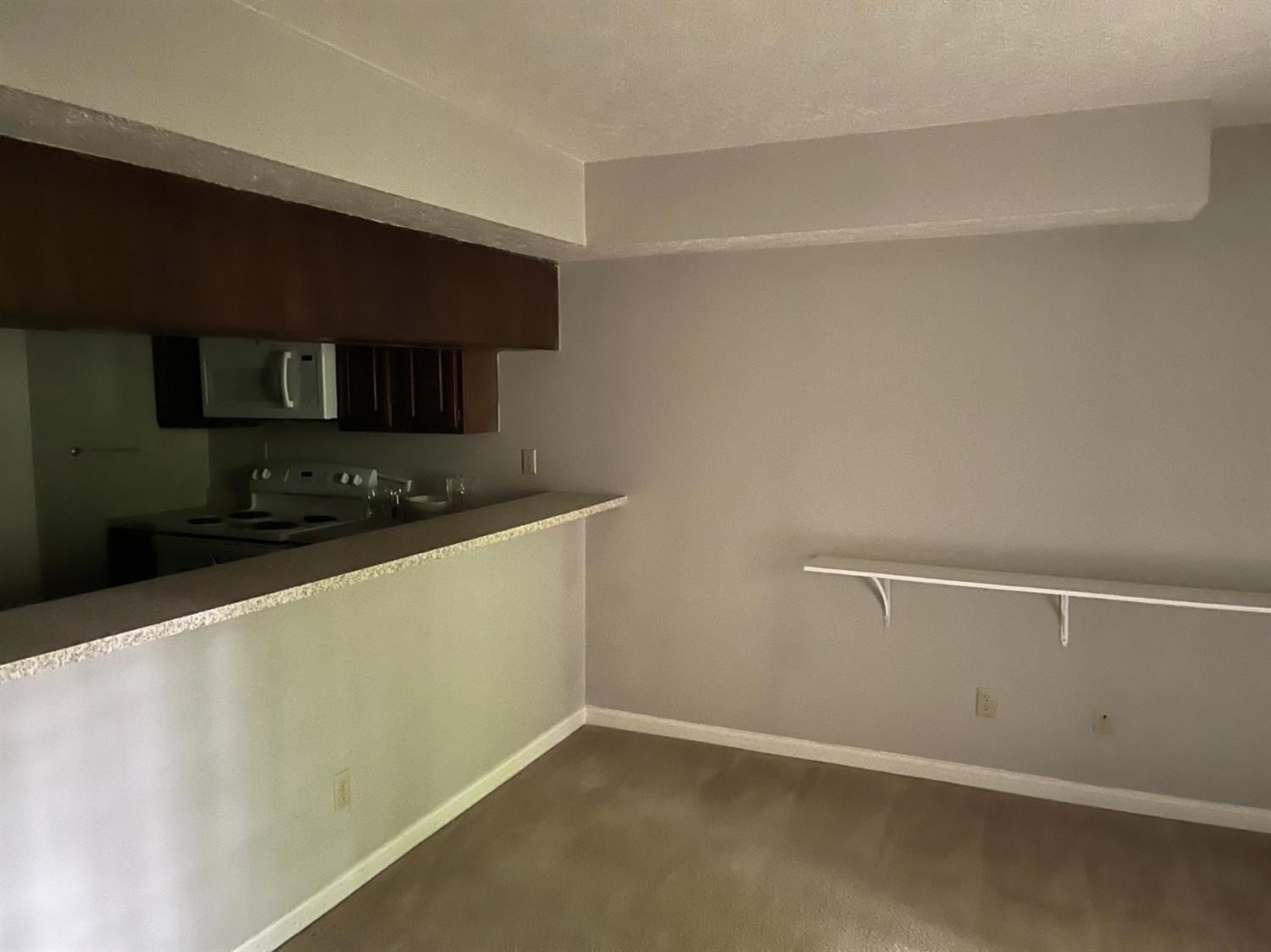 10555 Montgomery Road, Unit 24 Cincinnati, OH 45242 - Photo 3 of 5