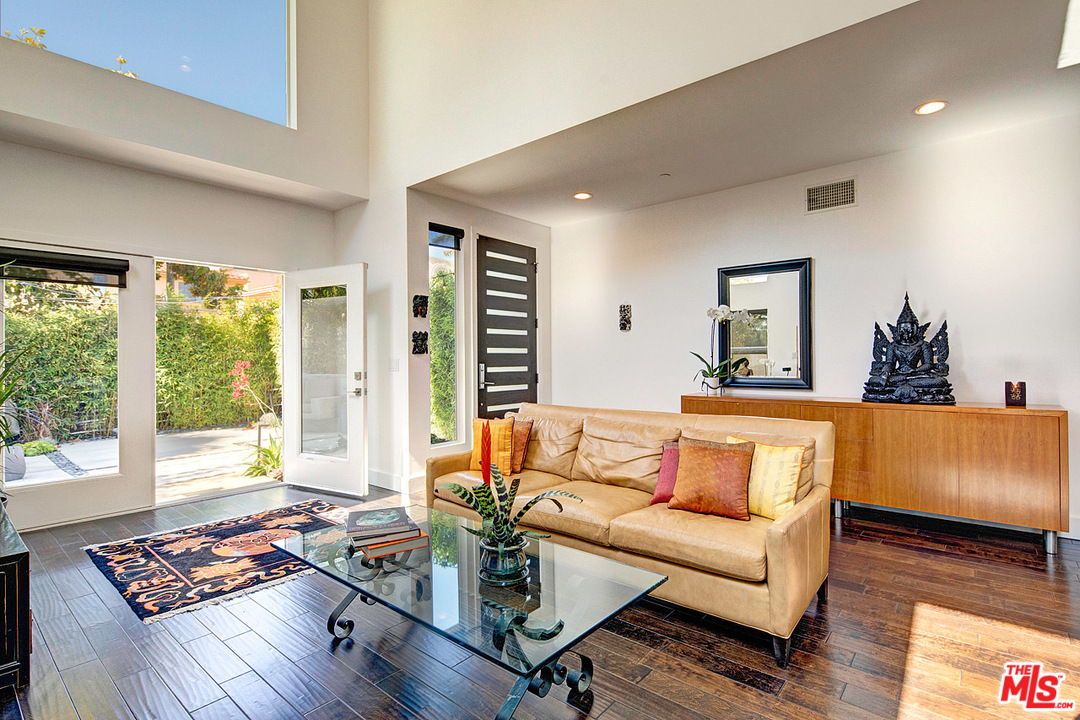 7916 West 83rd Street Playa del Rey, CA 90293 - Photo 2 of 26 Gallery Image 2