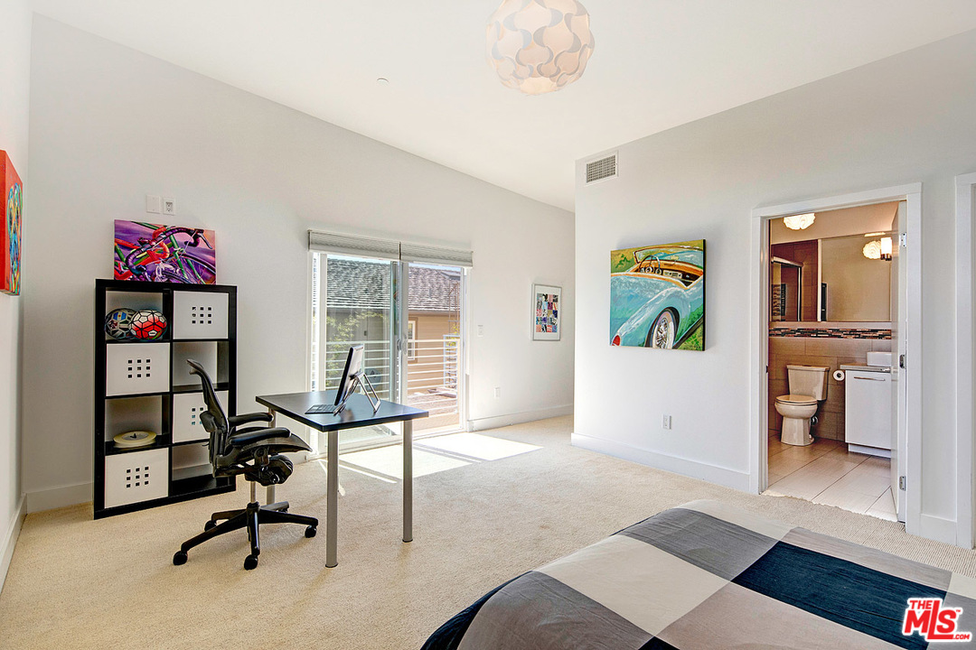 7916 West 83rd Street Playa del Rey, CA 90293 - Photo 15 of 26 Gallery Image 15