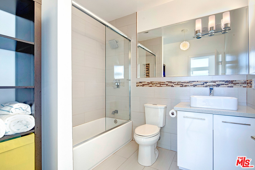 7916 West 83rd Street Playa del Rey, CA 90293 - Photo 16 of 26 Gallery Image 16