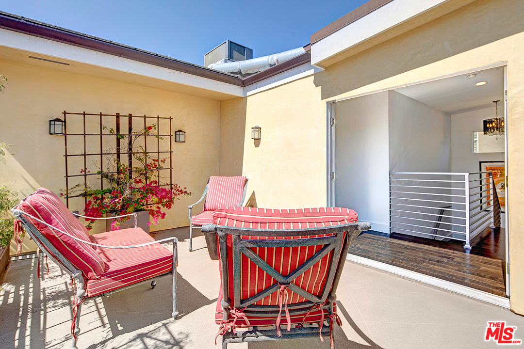 7916 West 83rd Street Playa del Rey, CA 90293 - Photo 17 of 26 Gallery Image 17