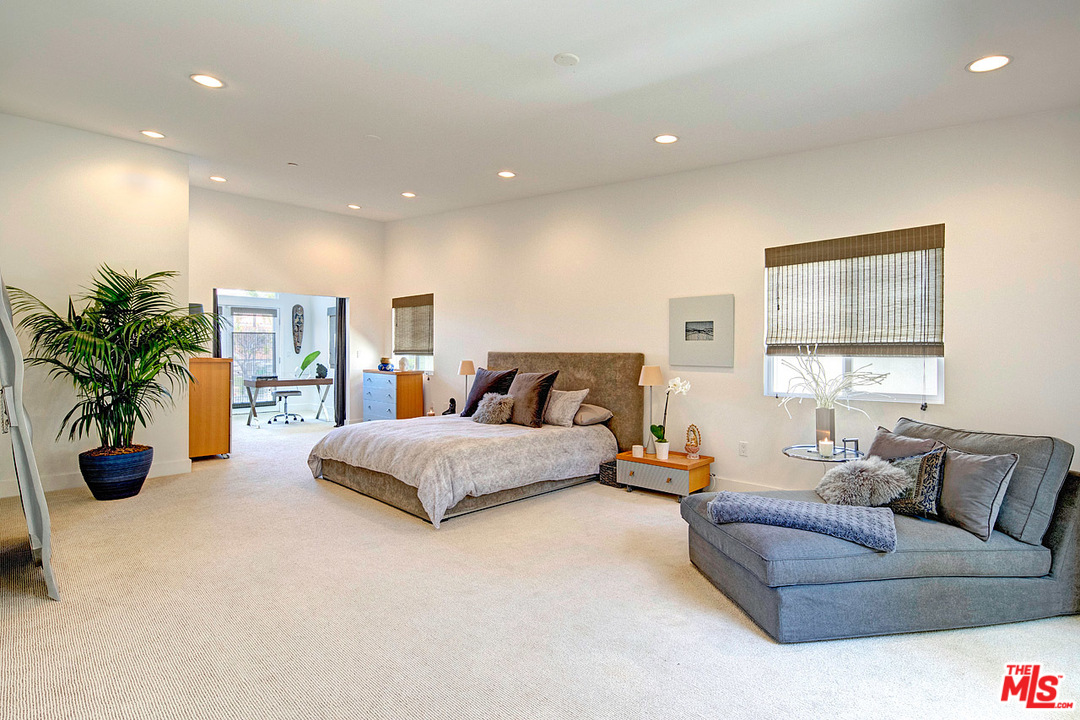 7916 West 83rd Street Playa del Rey, CA 90293 - Photo 19 of 26 Gallery Image 19