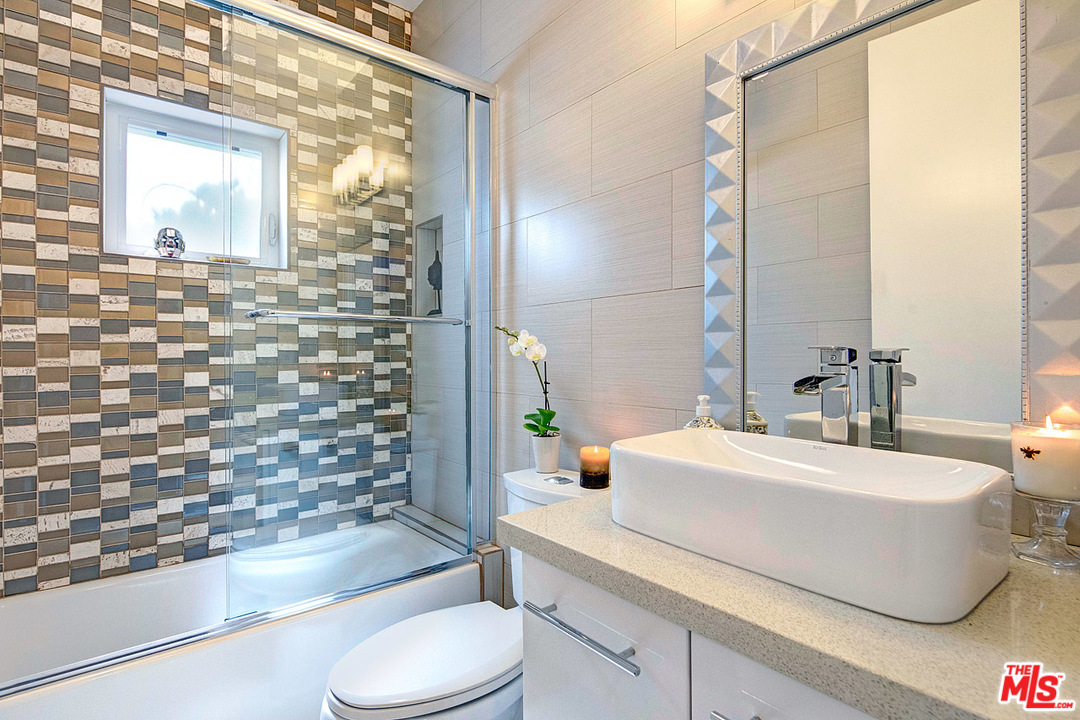7916 West 83rd Street Playa del Rey, CA 90293 - Photo 10 of 26 Gallery Image 10