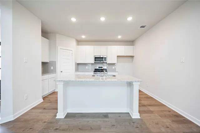 $319,613 | 14951 North Ascot Bend Circle, Conroe, TX 77306