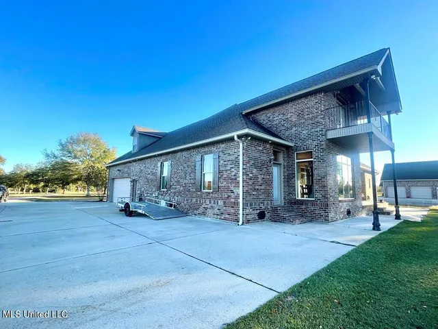 $550,000 | 6 Lunker Lane, Poplarville, MS 39470