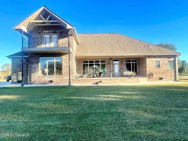 $550,000 | 6 Lunker Lane, Poplarville, MS 39470