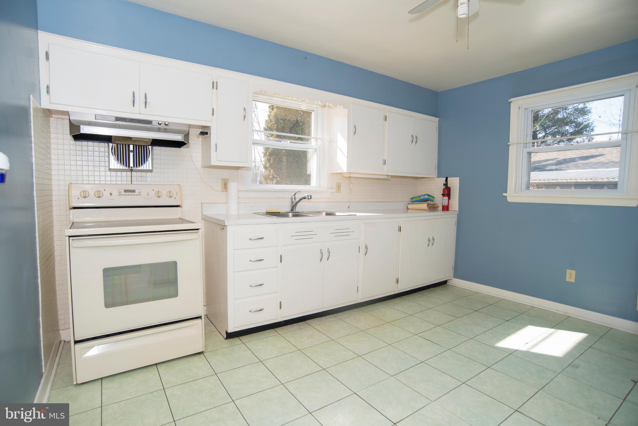 77 Runyon Road Hummelstown, PA 17036 - Photo 2 of 27 Gallery Image 2