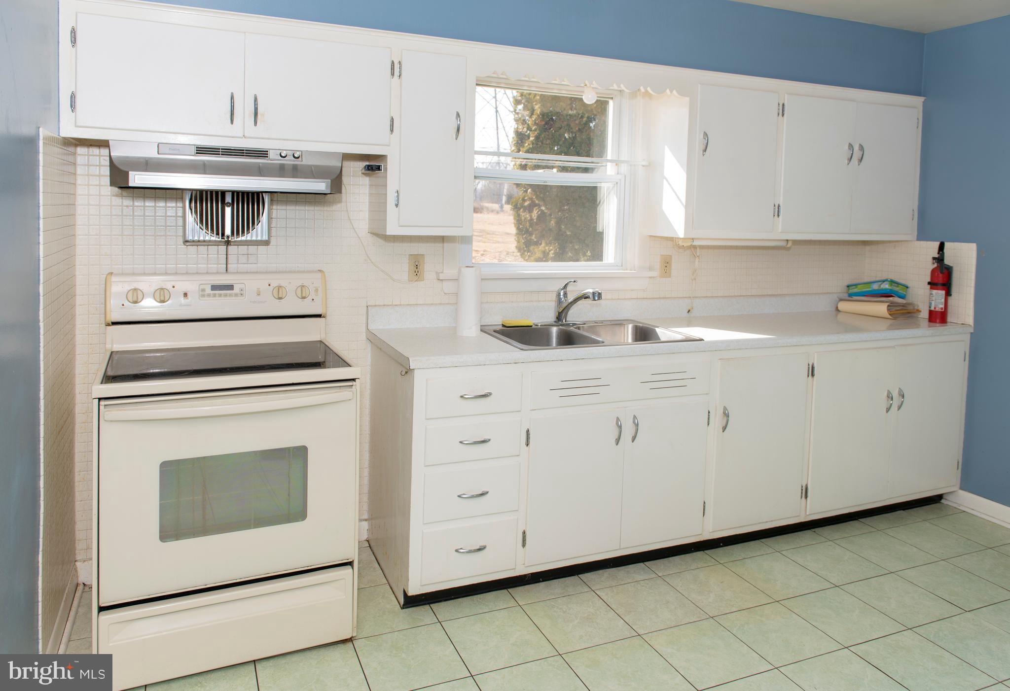 77 Runyon Road Hummelstown, PA 17036 - Photo 3 of 27 Gallery Image 3
