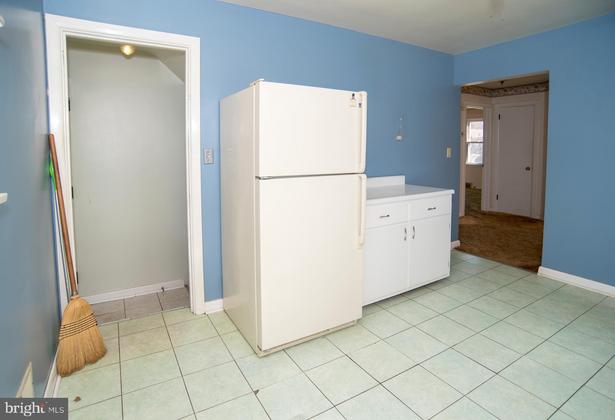 77 Runyon Road Hummelstown, PA 17036 - Photo 4 of 27 Gallery Image 4