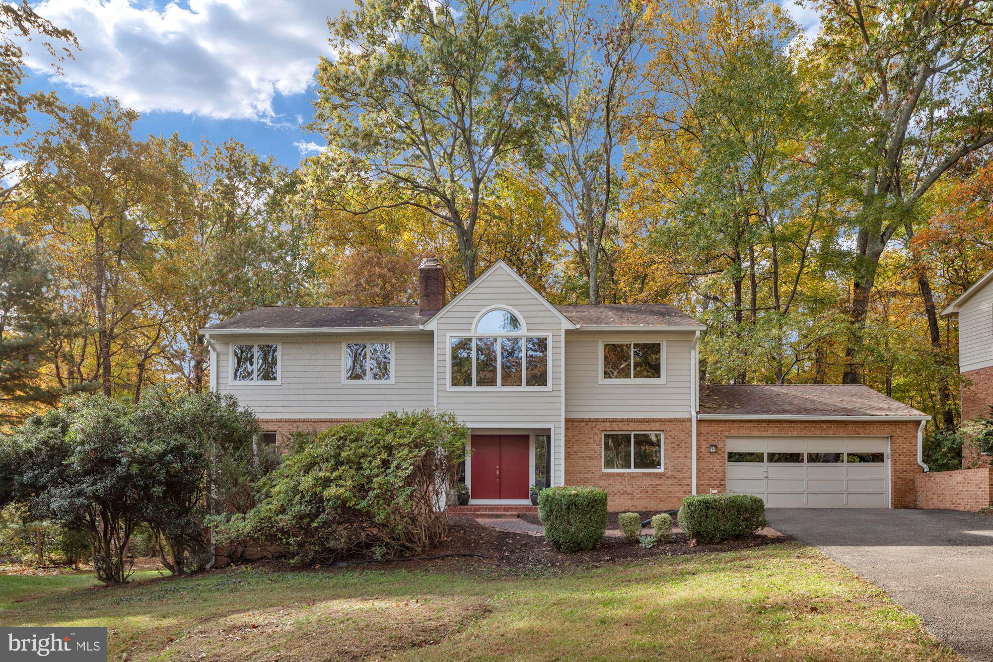 11241 Handlebar Road Reston, VA 20191 - Photo 1 of 78 Welcome Home! (Before new garage door installed)