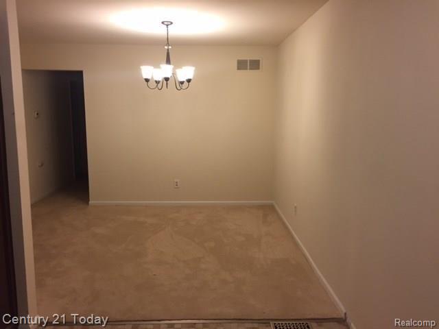 29602 Middlebelt Road, Unit 801 Farmington Hills, MI 48334 - Photo 6 of 14