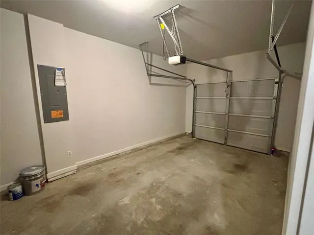 $2,200 | 2809 Ridgeview Drive, Atlanta, GA 30331