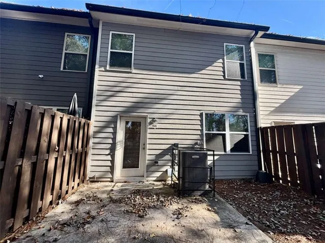 $2,200 | 2809 Ridgeview Drive, Atlanta, GA 30331